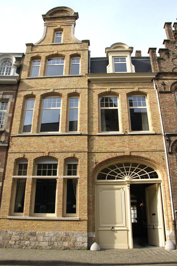 La Porte Cochere Ypres Exterior photo